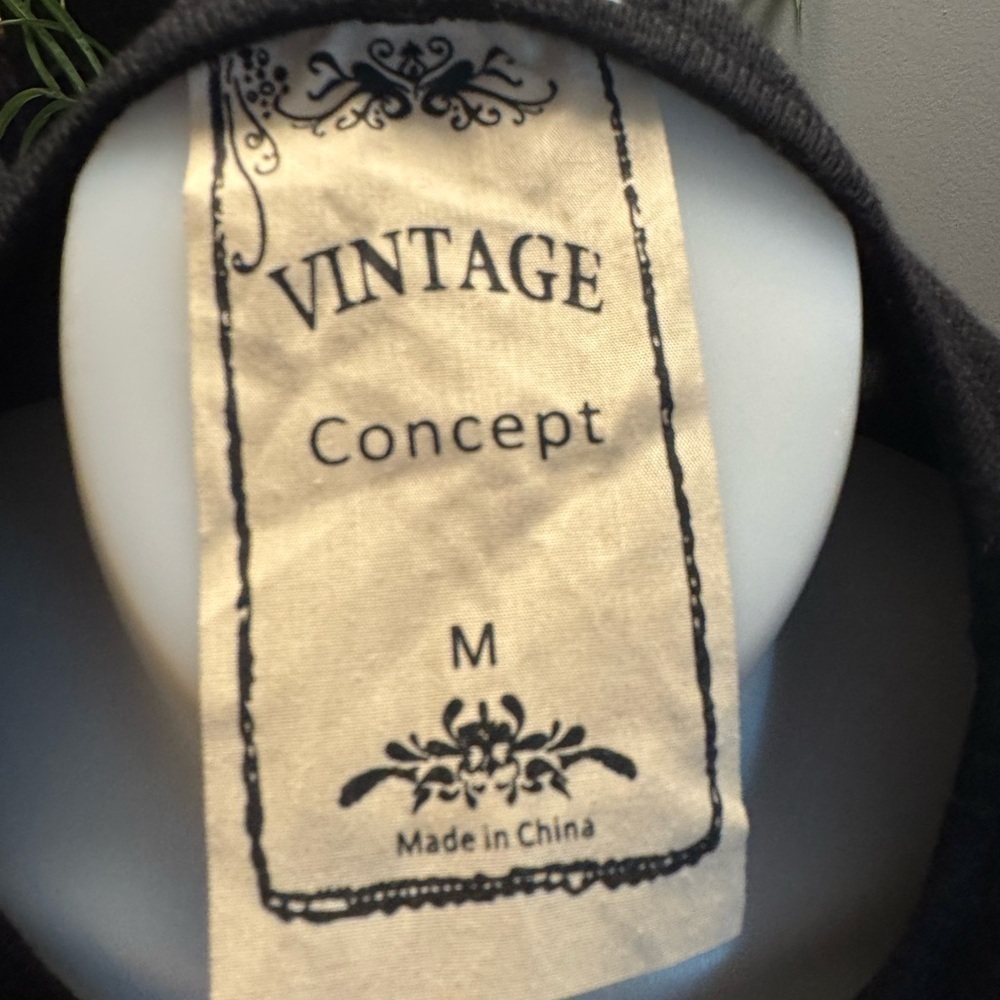 Vintage Concept Black Dress - Picture 3 of 3